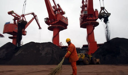 铁矿石价格猛降优发国际 国际三大矿商隐现产能过剩风险